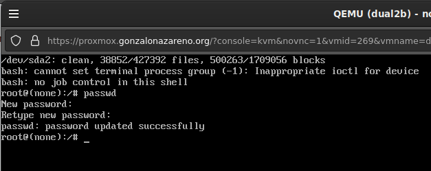 Terminal ejecutando passwd y confirmando que la contraseña se actualizó correctamente